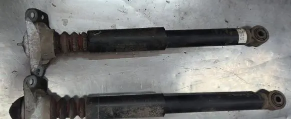 Volkswagen Jetta VI Front shock absorber with coil spring