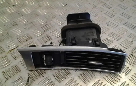 Audi A6 S6 C6 4F Dashboard side air vent grill/cover trim 4F2820902D
