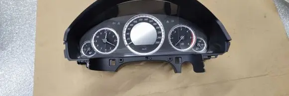 Mercedes-Benz E W212 Speedometer (instrument cluster) 2129004104