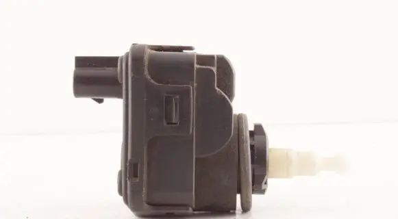 Volvo S40, V40 Headlight level adjustment motor 00728232