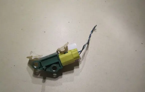 Volkswagen PASSAT B6 Airbag deployment crash/impact sensor 3C0909606