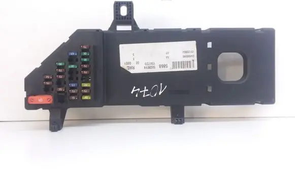 Opel Signum Fuse module 13120954 24400590 518721030
