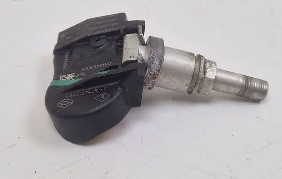 Renault Zoe Tire pressure sensor 407003743R S180052064 A2C83331102