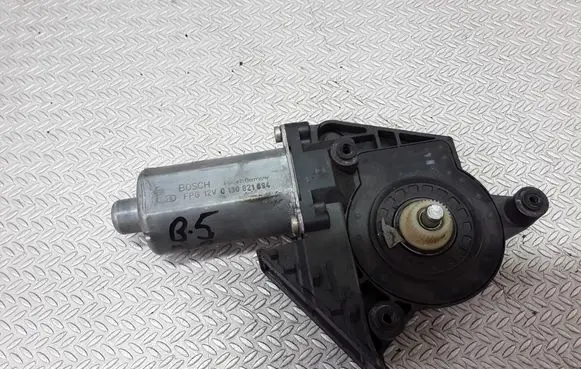 Volkswagen PASSAT B5.5 Front door window regulator motor 3B4837752LB