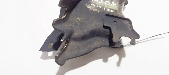 Mazda 3 I Engine mounting bracket