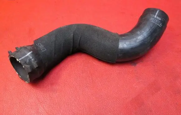 Audi A4 S4 B8 8K Intercooler hose/pipe 8K0145737J