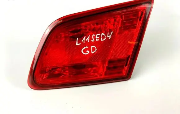 Subaru Legacy Tailgate rear/tail lights