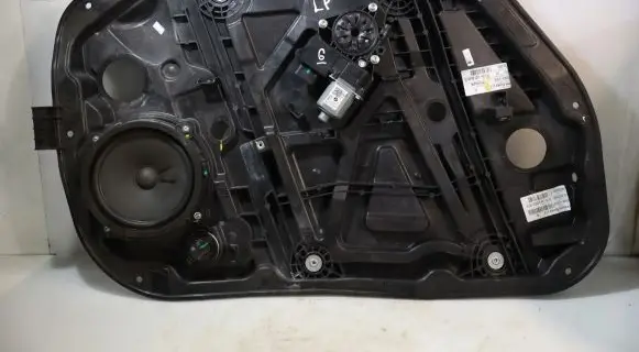 KIA Ceed Front window lifting mechanism without motor