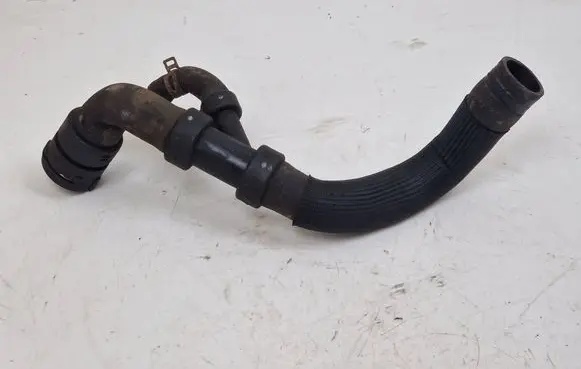 Land Rover Freelander 2 - LR2 Engine coolant pipe/hose S8000163