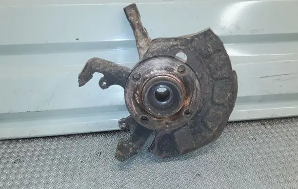 Volkswagen Golf II Front wheel hub spindle knuckle