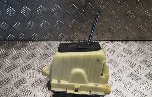 Mercedes-Benz C W204 Gear selector A2042673724 2042673724