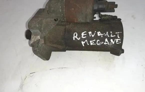 Renault Megane III Starter motor 233003329R