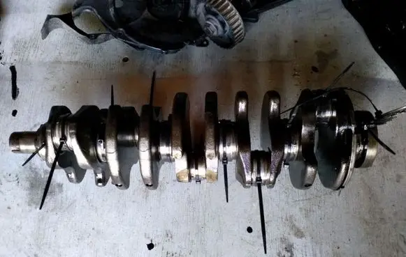 Audi A6 S6 C4 4A Crankshaft 