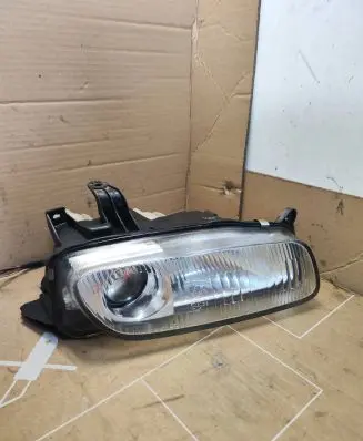 Mazda 323 F Headlight/headlamp 11061708 E13125 3316