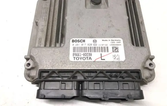 Toyota Yaris Engine control unit/module ECU