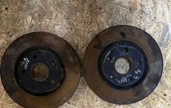 Toyota RAV 4 (XA40) Front brake disc