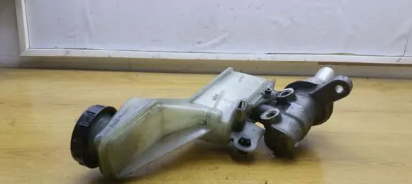 Nissan Qashqai Master brake cylinder 0204Y24277