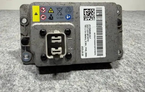 Tesla Model Y Hybrid / electric car battery 1598486-00-F 159848600F
