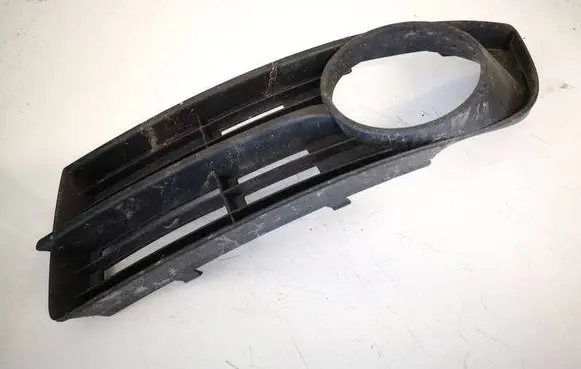 Volkswagen Touran I Front bumper lower grill 1t0853665a
