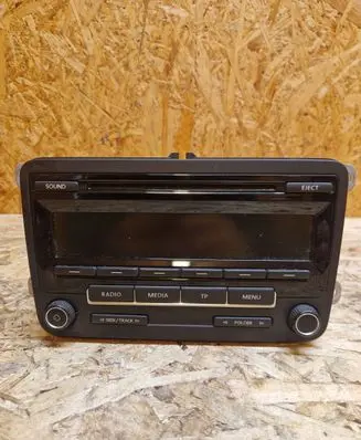 Volkswagen Jetta VI Radio/CD/DVD/GPS head unit 1K0035186AR