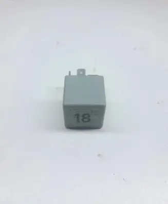 Volkswagen Golf III Other relay 191937503 22204007 12V40A