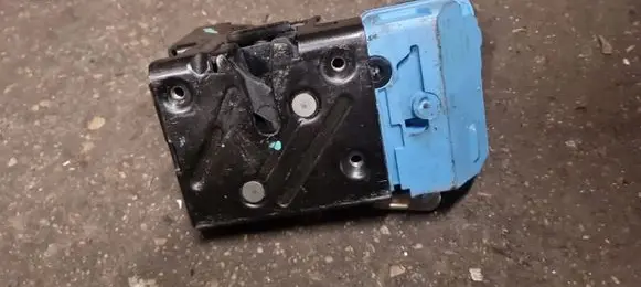 Volvo S80 Front door lock