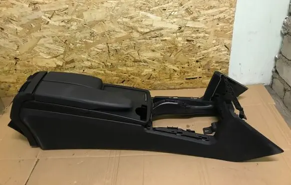 Mercedes-Benz E W212 Center console