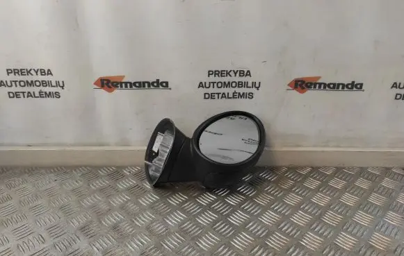 Mini Cooper Countryman R60 Front door electric wing mirror