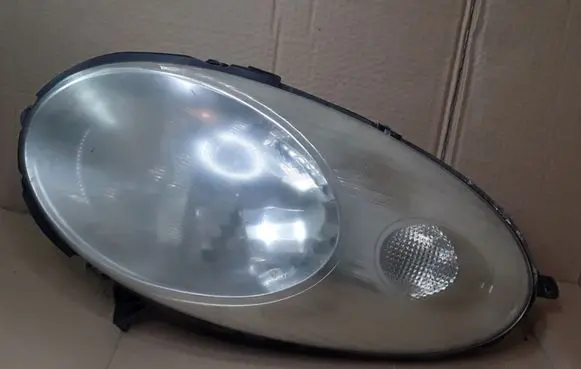 Nissan Micra Headlight/headlamp