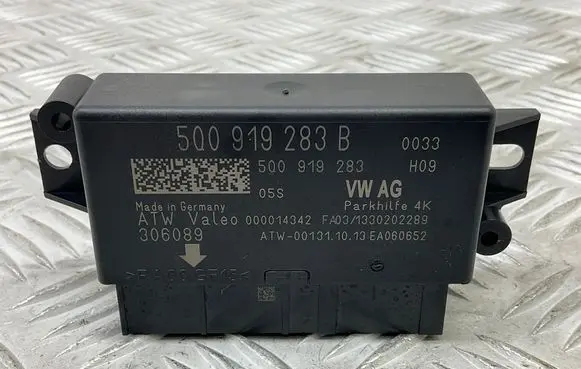 Skoda Octavia Mk3 (5E) Parking PDC control unit/module 5Q0919283B