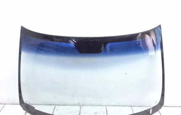 Volvo S60 Front windscreen/windshield window AS1