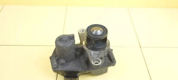 Mercedes-Benz Vito Viano W447 EGR thermostat A6220105400 30SP7