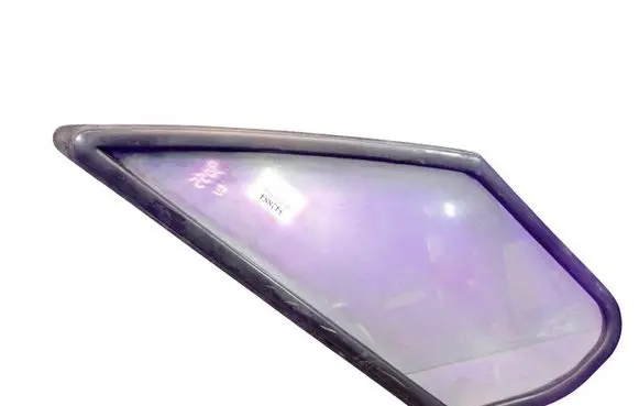 Fiat Ducato Front door window glass four-door 