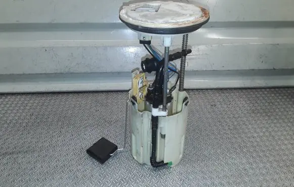 Mercedes-Benz B W245 In-tank fuel pump A1694700594 0580303050