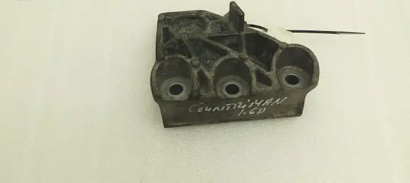 Mini Cooper Countryman R60 Engine mounting bracket 6788664 6788660