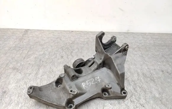 Opel Vivaro Engine mounting bracket 8200183234