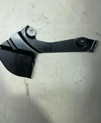 Chevrolet Camaro Front brake disc dust cover plate 23385147