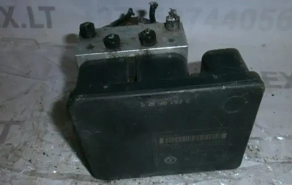 Volkswagen Golf IV ABS Pump 1C0907379I 1J0614117G