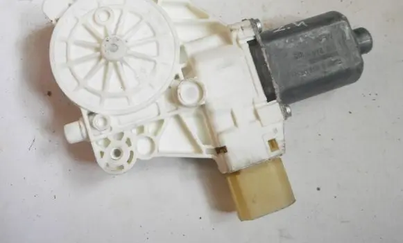 BMW Z4 E89 Front door window regulator motor 6952085