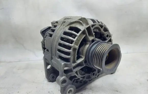 Volkswagen Fox Generator/alternator 037903025G 0124315007