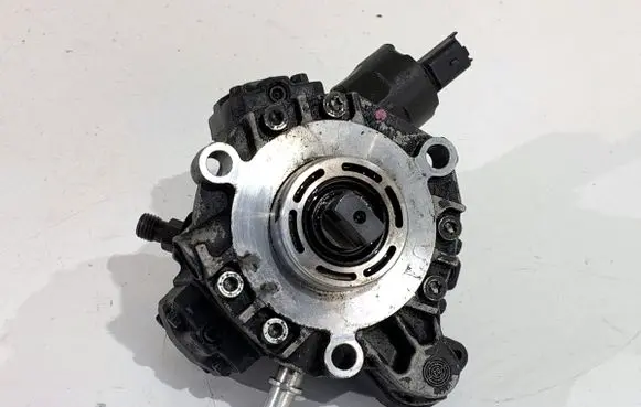 Citroen C5 Fuel injection high pressure pump 
