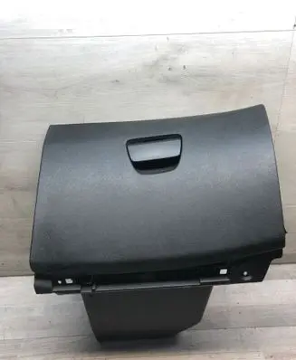 Peugeot 208 Glove box 9673811277