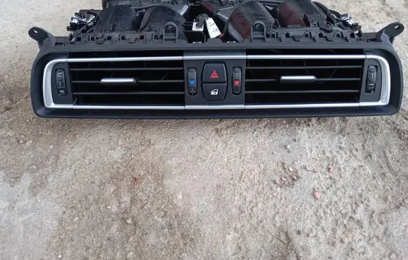 BMW 7 F01 F02 F03 F04 Dash center air vent grill 9115859 116116 6504007