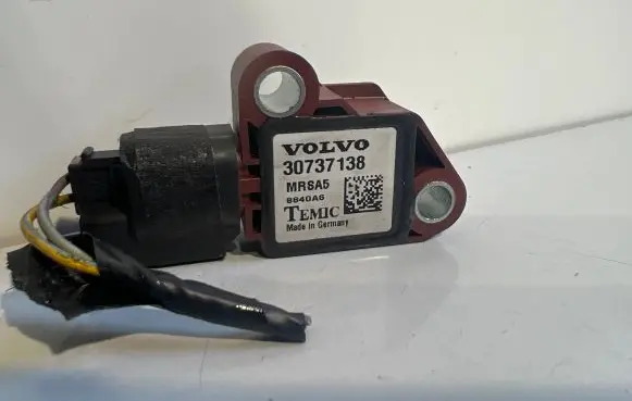 Volvo V50 Airbag deployment crash/impact sensor 8840A6 30737138 MRSA5