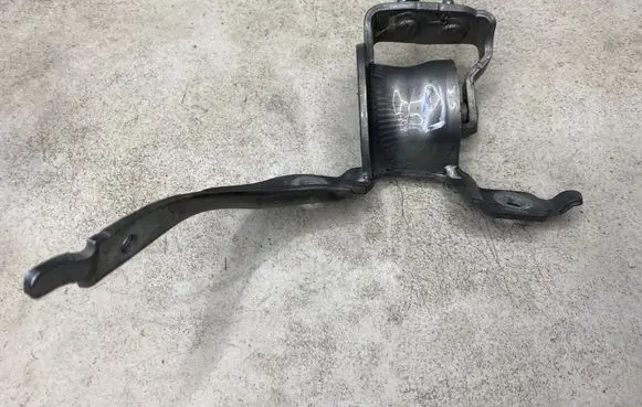 Audi A4 S4 B6 8E 8H Tailgate/trunk/boot hinge 8E9827300E