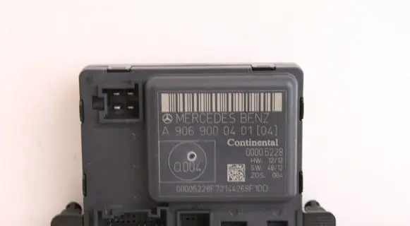 Mercedes-Benz Sprinter W906 Door control unit/module A9069000401