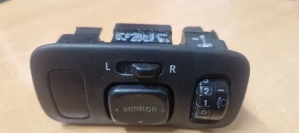 Toyota Yaris Wing mirror switch 8487002030