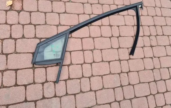 Opel Astra K Sliding door window/glass 