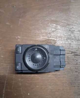 Volkswagen PASSAT B5 Wing mirror switch 3B1959565A