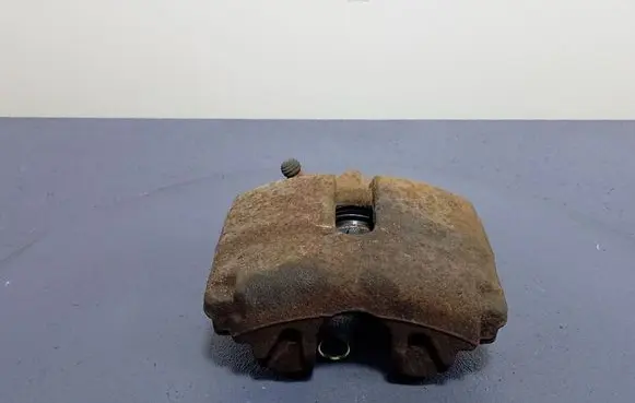 Volkswagen PASSAT B6 Front brake caliper